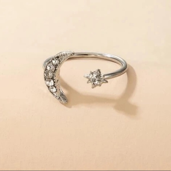 Moon and Star ring trendy and adjustable - Picture 3 of 3